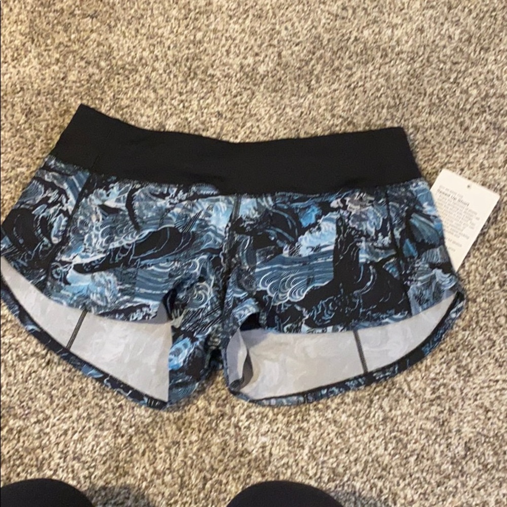 Lululemon Speed Shorts. Size 4. NWT